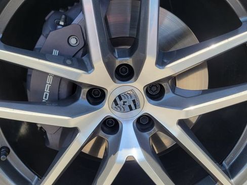 Used 2023 Porsche Macan AWD/4WD image 7