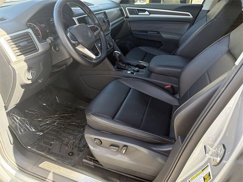 Used 2021 Volkswagen Atlas SE image 9