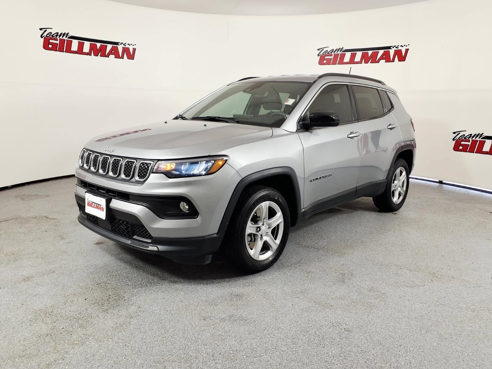 Used 2024 Jeep Compass Latitude AWD/4WD image 3