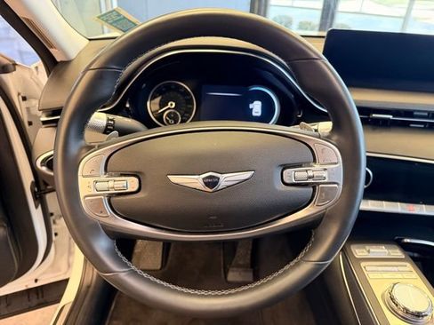 Used 2024 Genesis GV70 2.5T Select w/ Select Package image 17