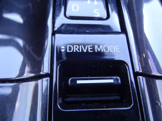 Used 2025 Toyota Crown Signia w/ Advanced Technology Package AWD/4WD image 41