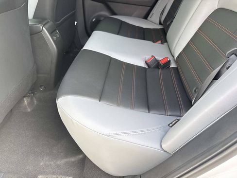 Used 2023 Nissan Kicks SR w/ SR Premium Package FWD image 14