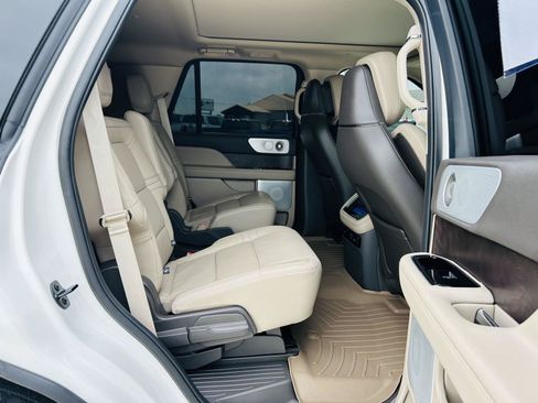 Used 2023 Lincoln Navigator Reserve AWD/4WD image 42