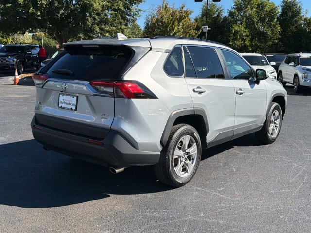 Used 2025 Toyota RAV4 XLE AWD/4WD image 4