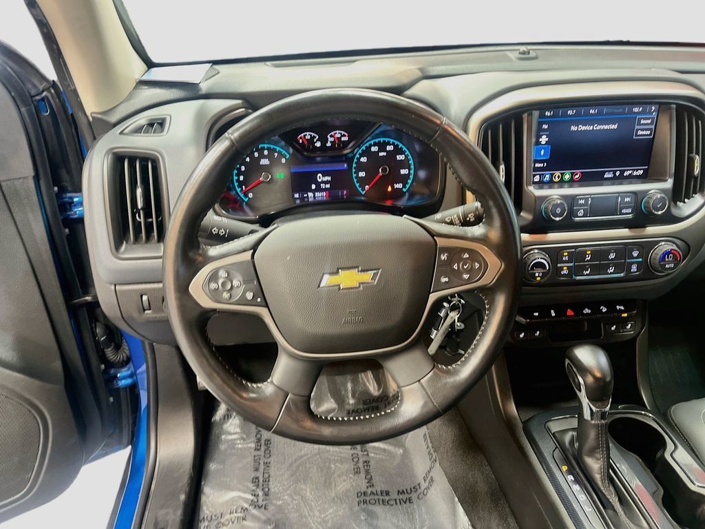 Used 2022 Chevrolet Colorado Z71 AWD/4WD image 11