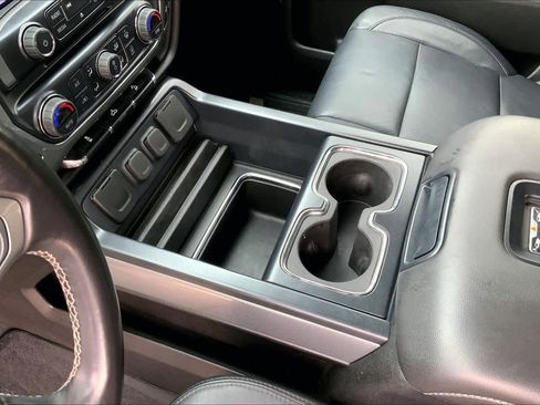 Used 2018 Chevrolet Silverado 1500 LT w/ Texas Edition image 17