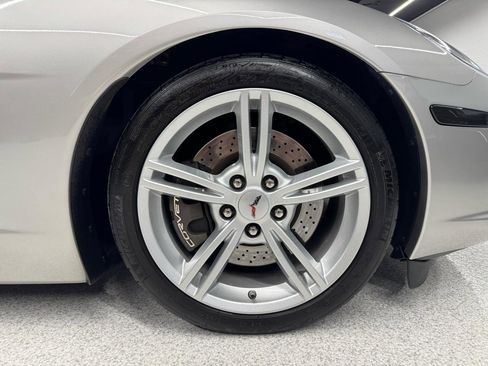 Used 2008 Chevrolet Corvette Coupe w/ Z51 Performance Package RWD image 30
