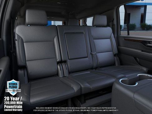 New 2026 Chevrolet Suburban LT image 17