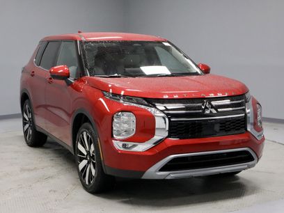 New 2025 Mitsubishi Outlander SE