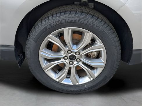 Used 2024 Ford Edge Titanium AWD/4WD image 4