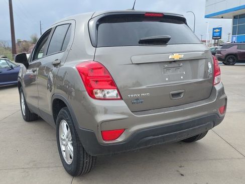 Used 2021 Chevrolet Trax LS w/ Tint and Cruise Package image 7