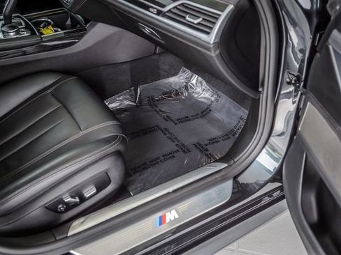 Used 2019 BMW 740i w/ M Sport Package RWD image 49