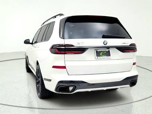 Used 2024 BMW X7 xDrive40i w/ M Sport Package AWD/4WD image 7