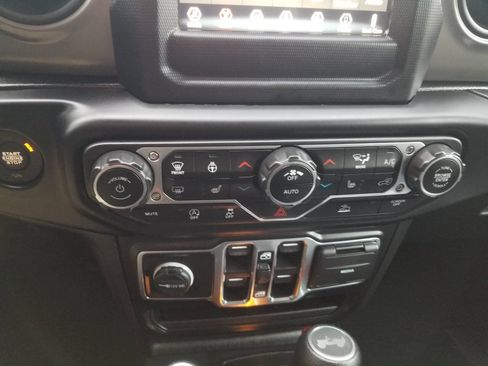 Certified 2022 Jeep Wrangler Unlimited Sport image 23