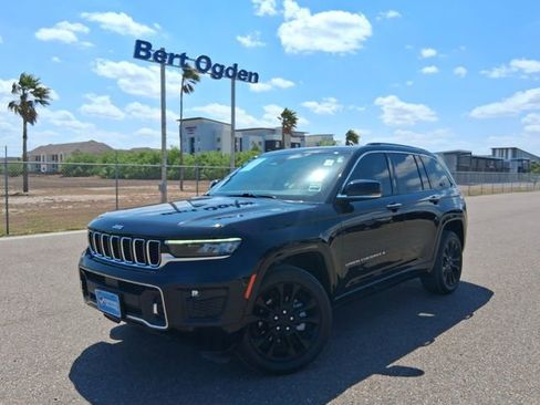 Used 2022 Jeep Grand Cherokee Overland RWD image 1