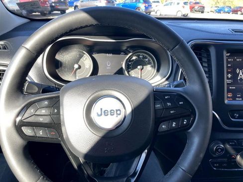 Used 2023 Jeep Cherokee Altitude Lux image 21