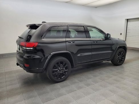 Used 2022 Jeep Grand Cherokee Laredo X AWD/4WD image 10