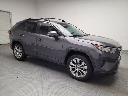 Used 2020 Toyota RAV4 XLE Premium w/ Carpet Mat Package FWD image 11