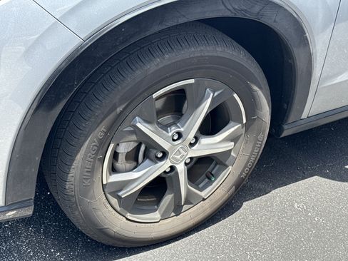 Certified 2025 Honda HR-V EX-L image 5