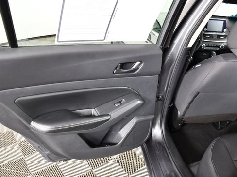 Used 2024 Nissan Altima 2.5 SV FWD image 42