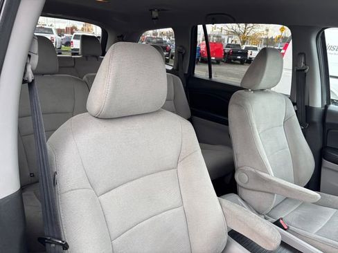 Used 2018 Honda Pilot LX image 34