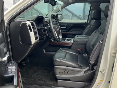 Used 2015 GMC Sierra 1500 SLT w/ Driver Alert Package AWD/4WD image 16