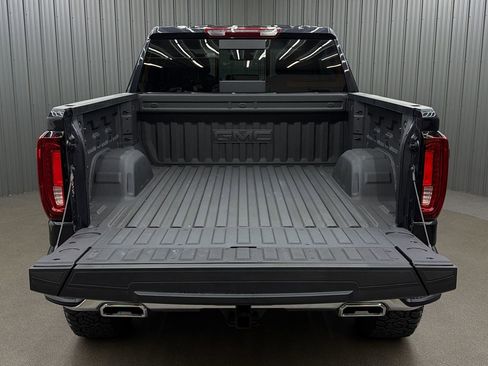 Used 2026 GMC Sierra 1500 SLT AWD/4WD image 18