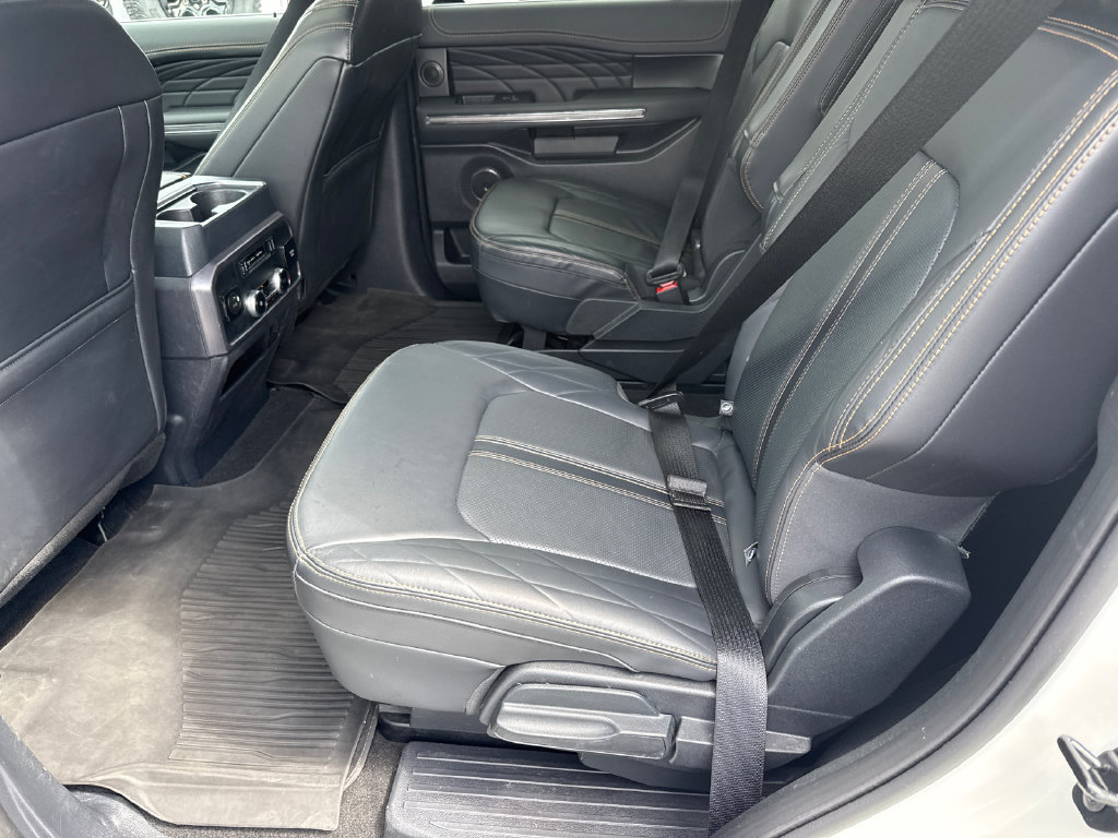 Used 2023 Ford Expedition Platinum AWD/4WD image 20