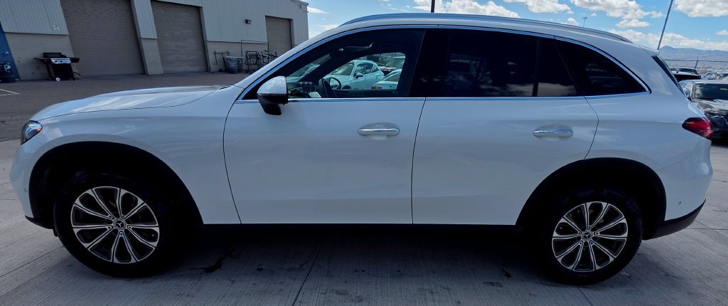 Used 2025 Mercedes-Benz GLC 300 image 6