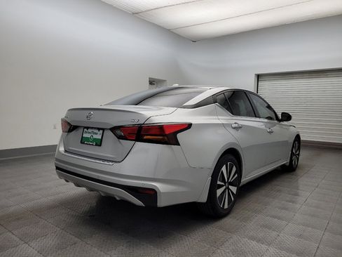 Used 2021 Nissan Altima 2.5 SV image 9