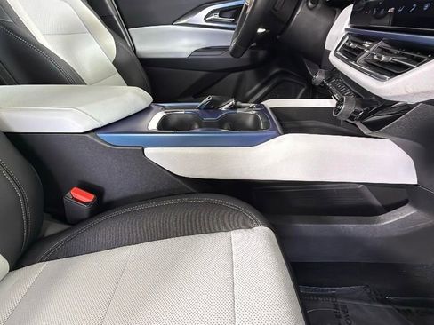 Used 2025 Chevrolet Equinox EV LT image 35