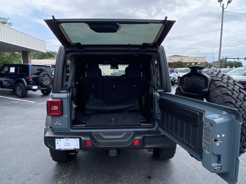 Used 2024 Jeep Wrangler Unlimited Sport AWD/4WD image 5