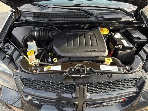 Used 2020 Dodge Grand Caravan GT FWD image 23