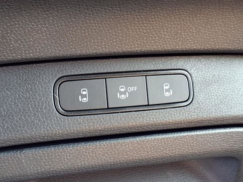 New 2025 Volkswagen ID. Buzz Pro S image 18