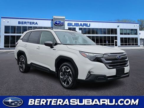 Certified 2025 Subaru Forester Premium image 1