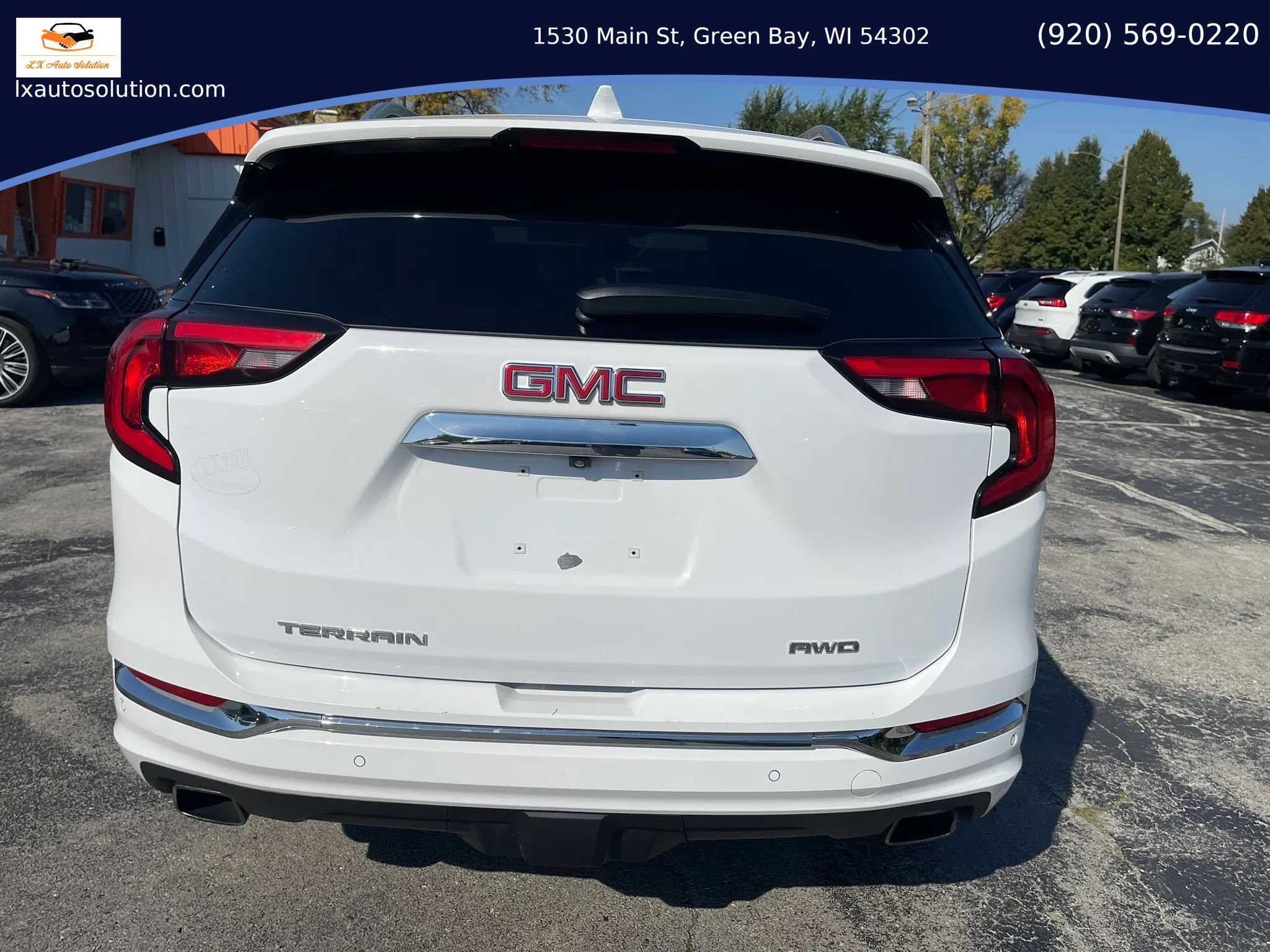 Used 2020 GMC Terrain Denali w/ GMC Pro Grade Package AWD/4WD image 6