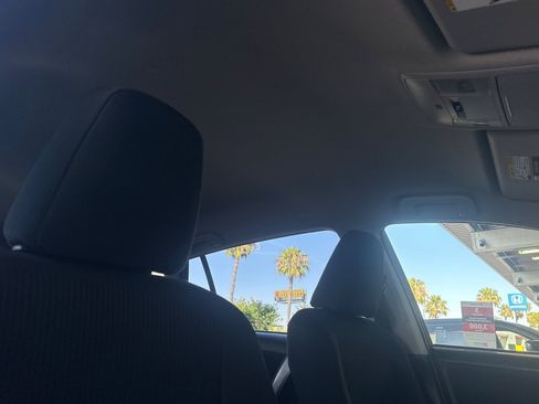 Used 2018 Toyota RAV4 LE w/ All Weather Liner Package FWD image 16