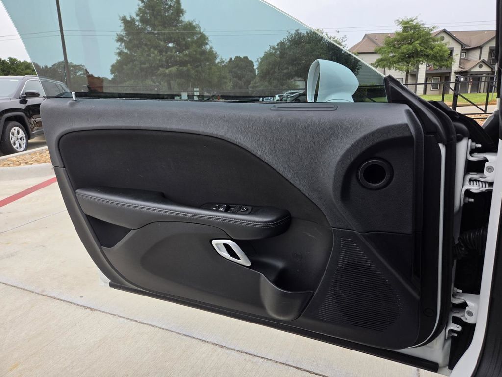 Used 2022 Dodge Challenger GT RWD image 10