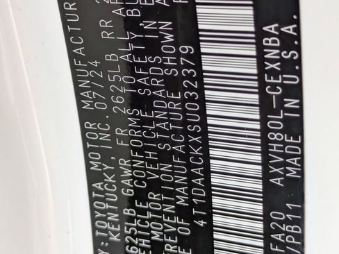 Used 2025 Toyota Camry LE image 36