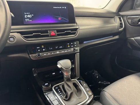 Used 2026 Kia Seltos EX FWD image 25