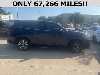 Used 2020 Toyota Highlander XLE FWD video 2