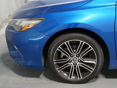 Used 2016 Toyota Camry SE FWD image 5