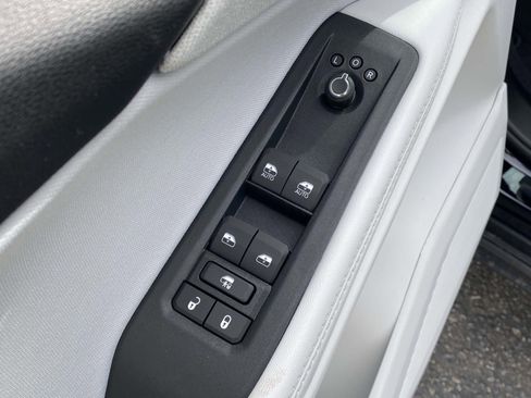 New 2026 Jeep Cherokee Laredo image 18