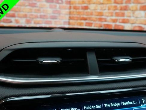 Used 2023 Chevrolet TrailBlazer RS w/ Convenience Package image 15