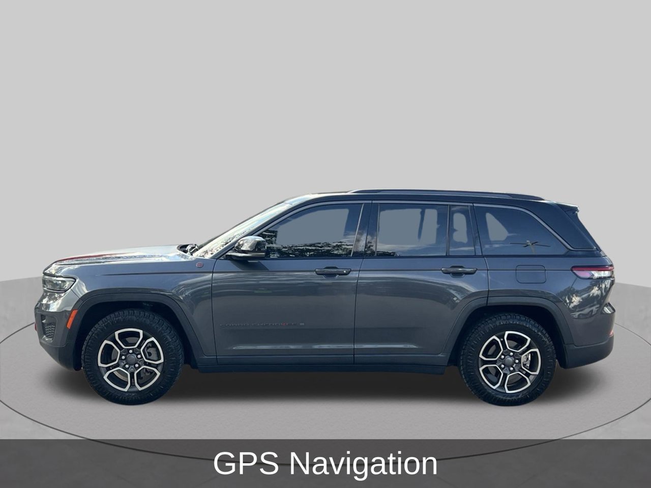 Used 2022 Jeep Grand Cherokee Trailhawk AWD/4WD image 2