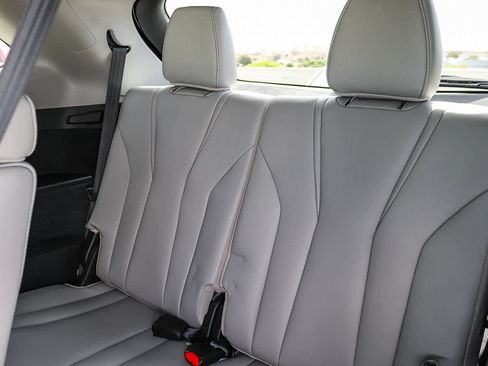 Used 2024 Acura MDX FWD w/ Technology Package image 22