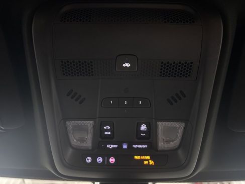 Certified 2025 Cadillac XT5 Premium Luxury image 38