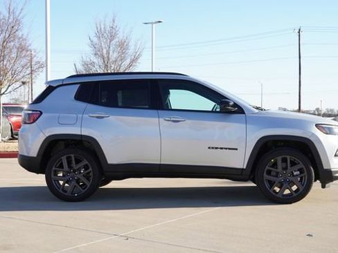 New 2026 Jeep Compass Latitude AWD/4WD image 10