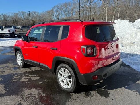 Used 2019 Jeep Renegade Sport w/ Sport Appearance Group image 4