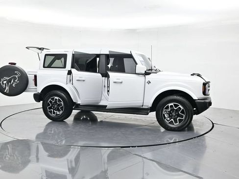 Certified 2025 Ford Bronco Outer Banks AWD/4WD image 57